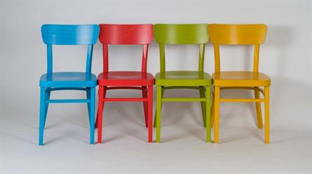 Česká buková židle Nico, barva moření pastel, výroba židlí Sádlík Moravský Písek